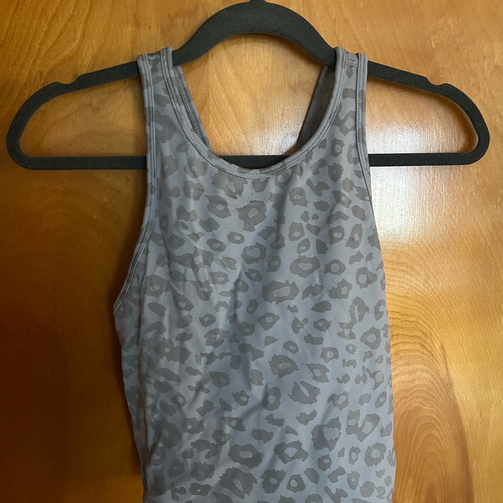 Beyond Yoga Gray Leopard Print Tank Top